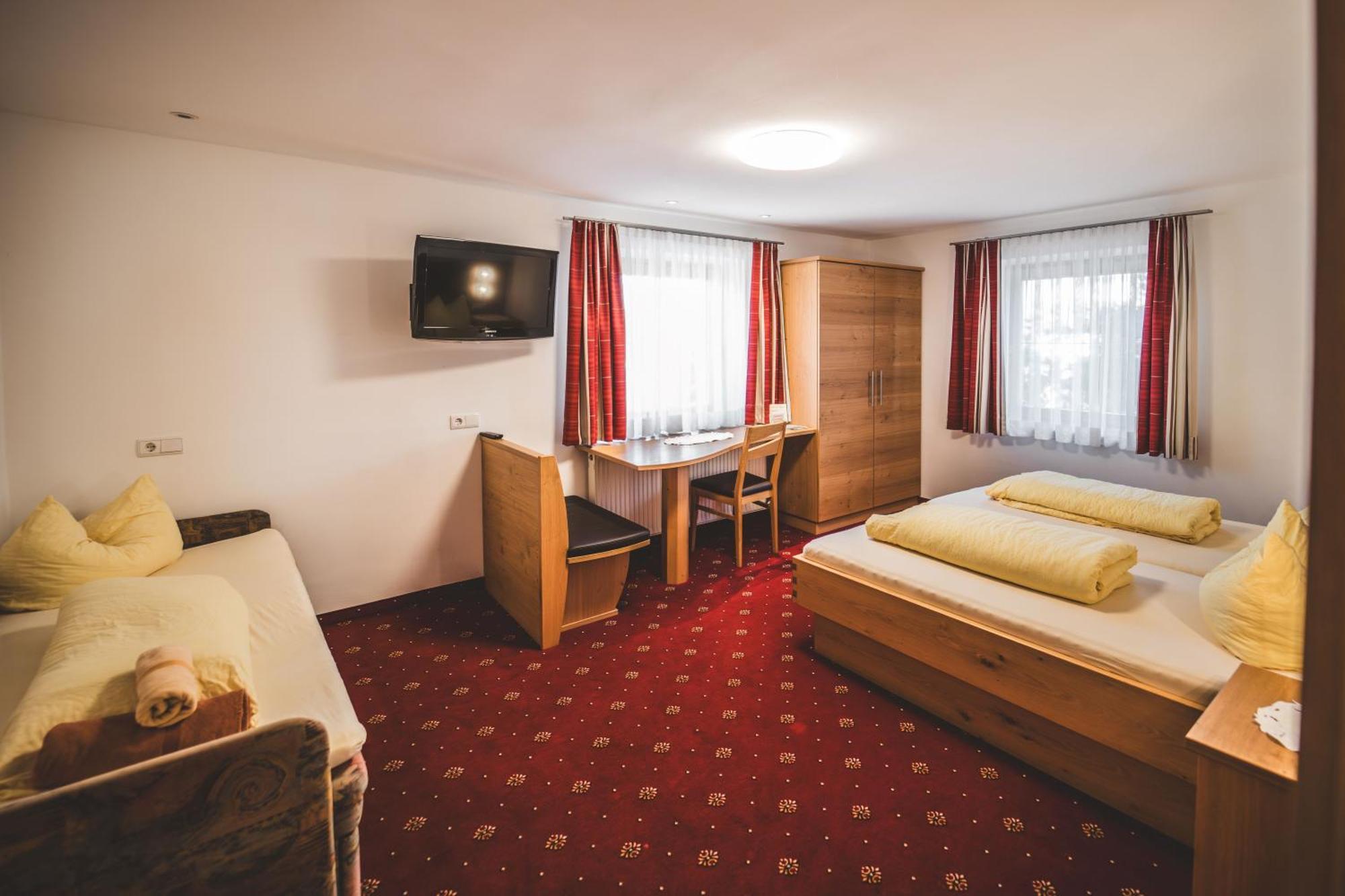 Pension Sonnenheim Schönberg im Stubaital Exterior foto